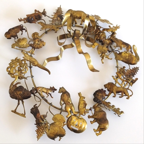 VTG All Holiday Season Brass Wreath - Picture 2 of 13